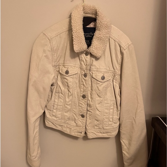 Says medium - runs slightly small but still fits! - Picture 1 of 3